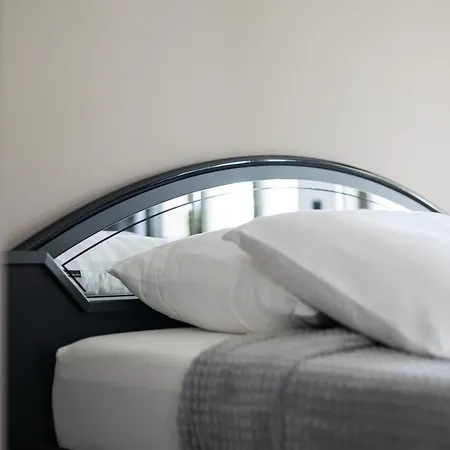 Luxury With King Size Bed