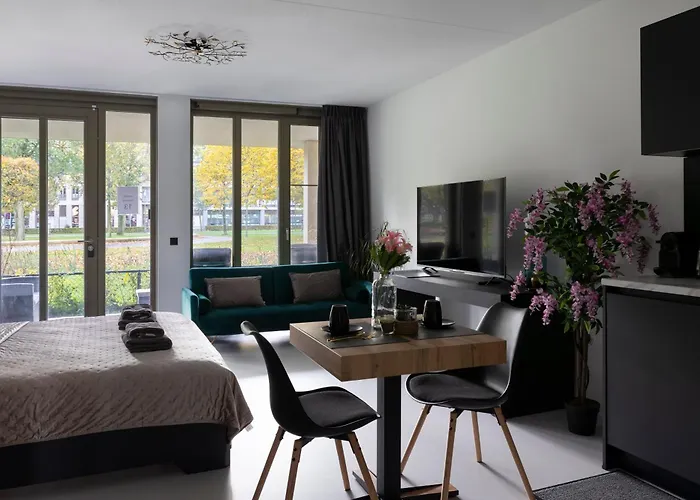 Luxury With King Size Bed Guest house